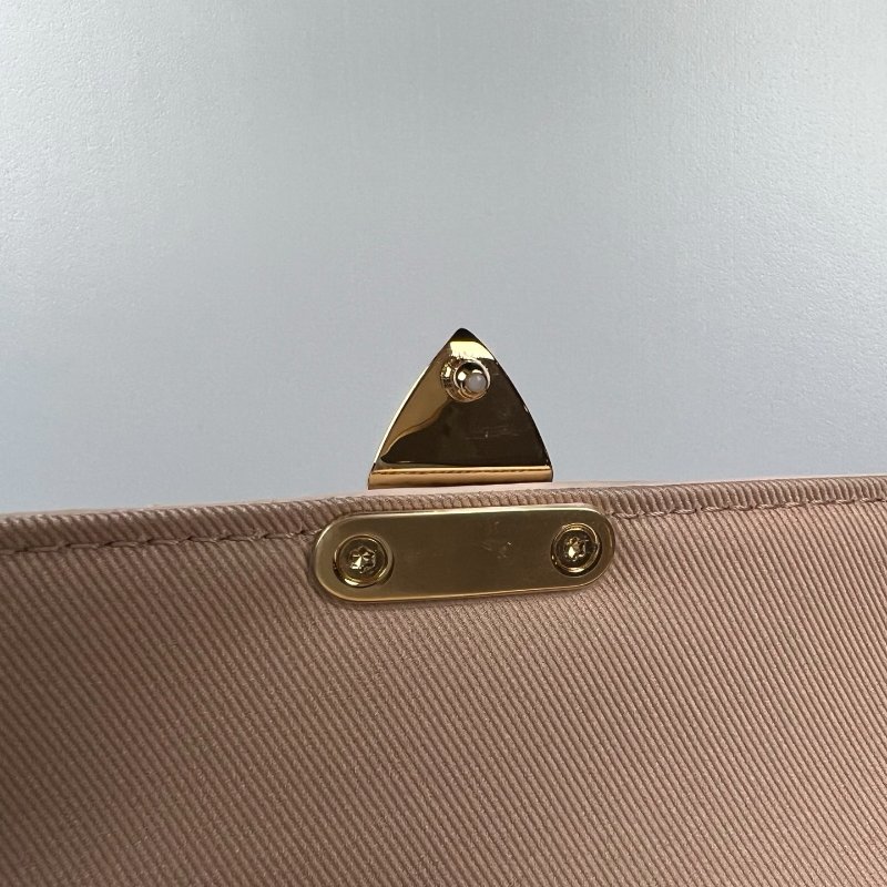 全新品 LV M82836/晶片款 白壓紋Wallet On Chain Métis 金鍊麻將包-8