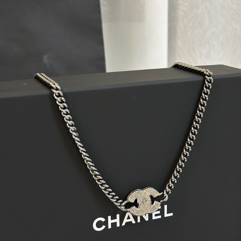 CHANEL 24A水鑽雙C項鍊 - So black-2