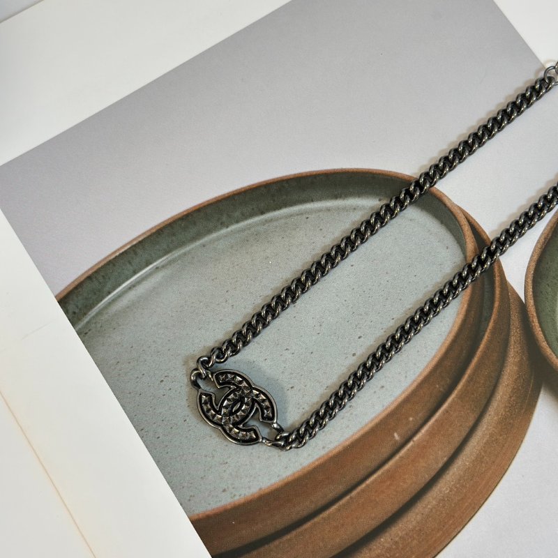 CHANEL 24A水鑽雙C項鍊 - So black-6