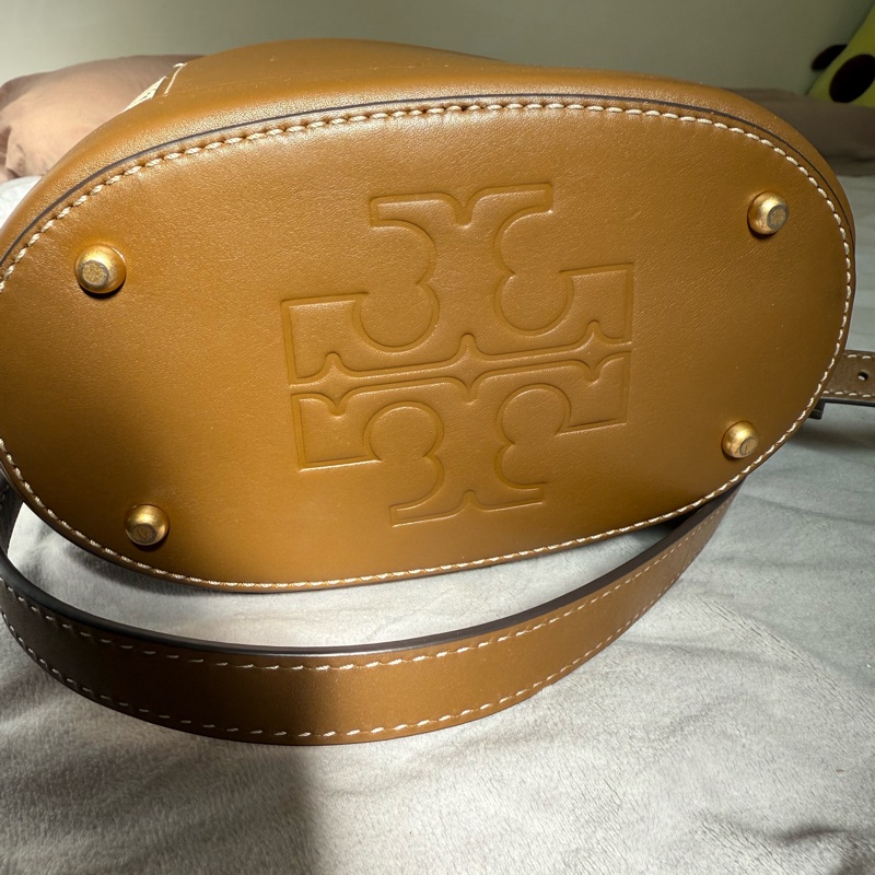 便宜賣 Tory Burch 咖啡色水桶包 狀況非常良好-6