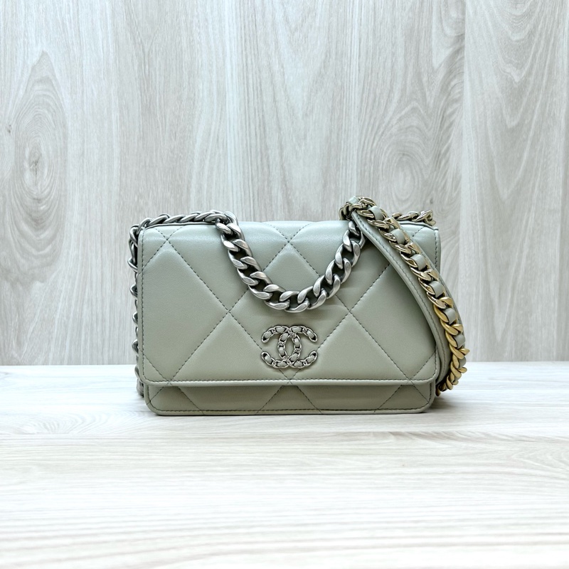 CHANEL鼠尾草灰羊皮銀釦19WOC鏈包AP0957-0