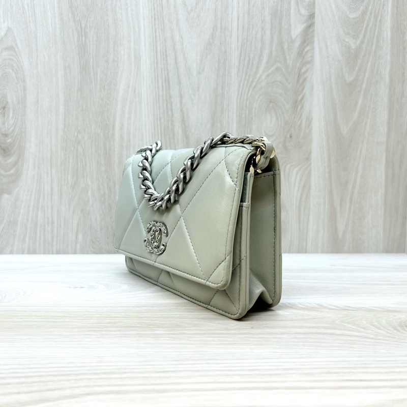 CHANEL鼠尾草灰羊皮銀釦19WOC鏈包AP0957-1