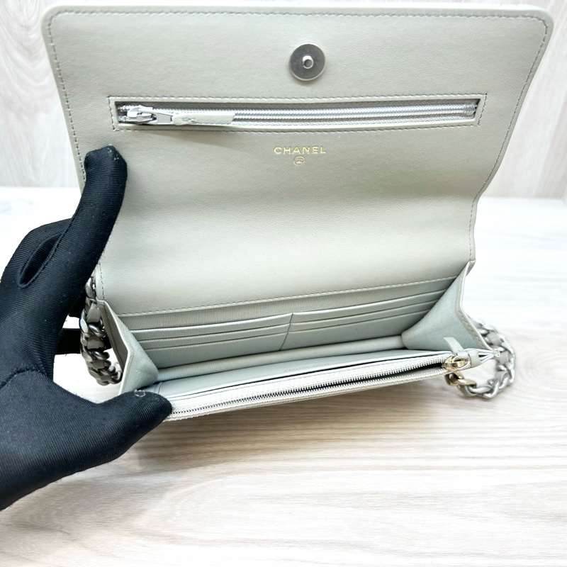 CHANEL鼠尾草灰羊皮銀釦19WOC鏈包AP0957-5