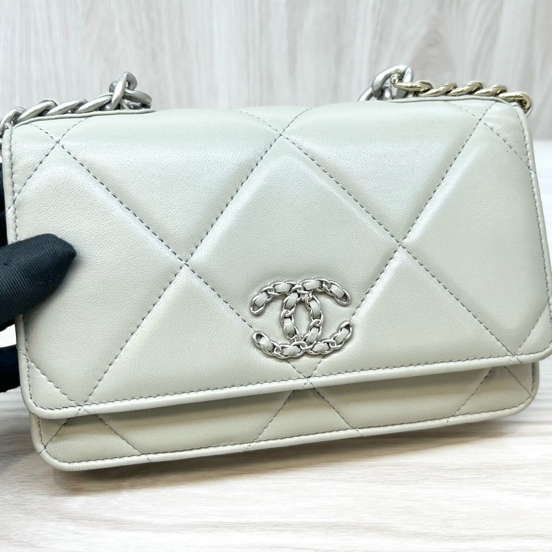 CHANEL鼠尾草灰羊皮銀釦19WOC鏈包AP0957-12