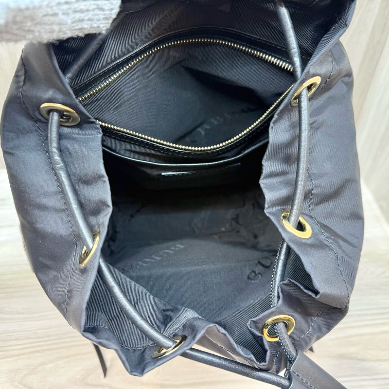 Burberry黑拚棕皮革金釦The Rucksack中號尼龍後背包-6