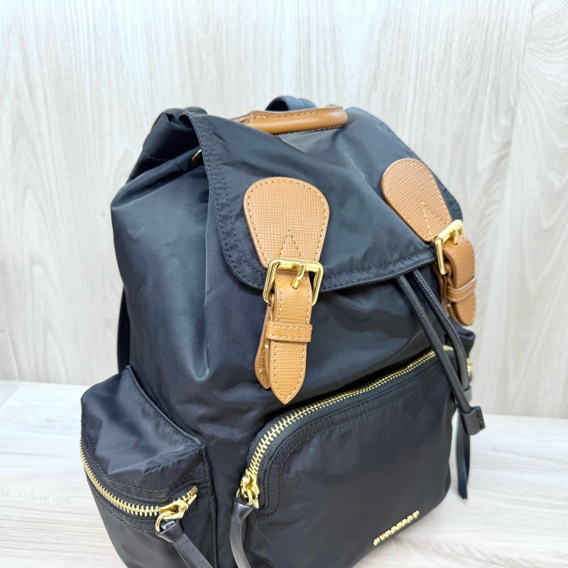 Burberry黑拚棕皮革金釦The Rucksack中號尼龍後背包-7