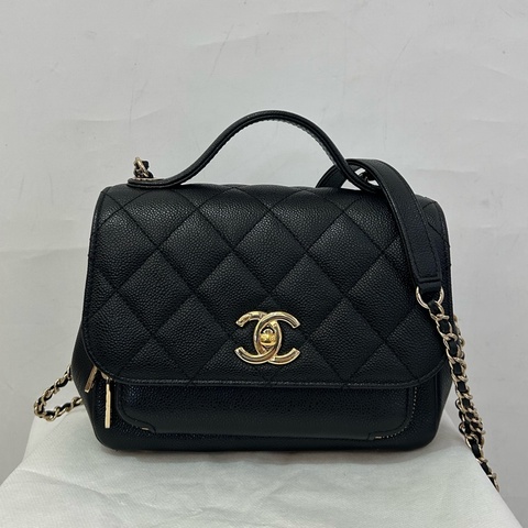 Chanel黑金荔枝皮郵差包
