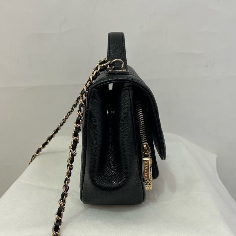 Chanel黑金荔枝皮郵差包-3