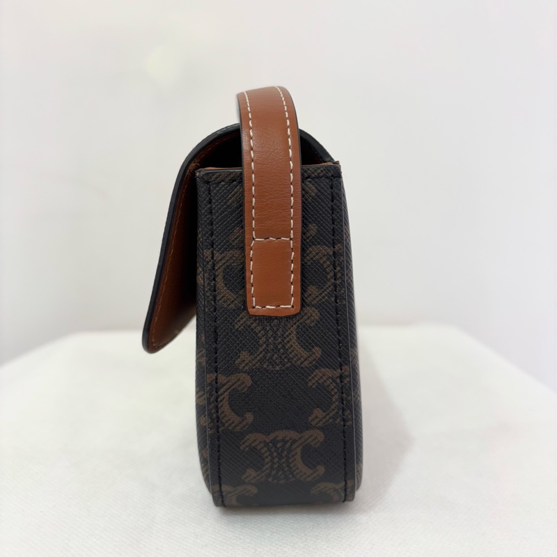 Celine字花凱旋門肩背包-1