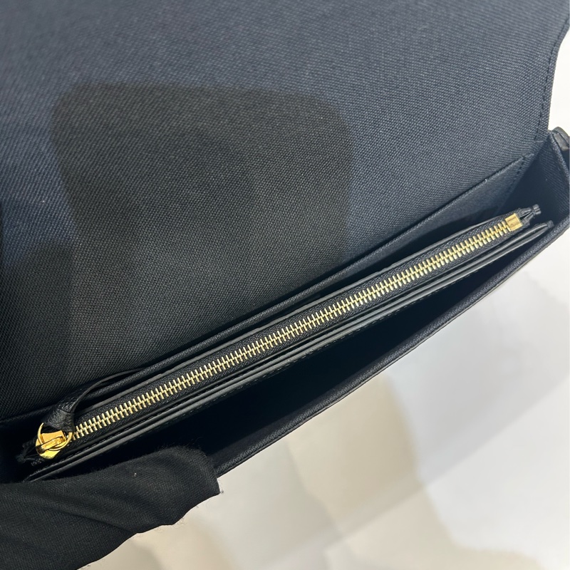 Louis Vuitton 黑壓紋三合一鏈包-8