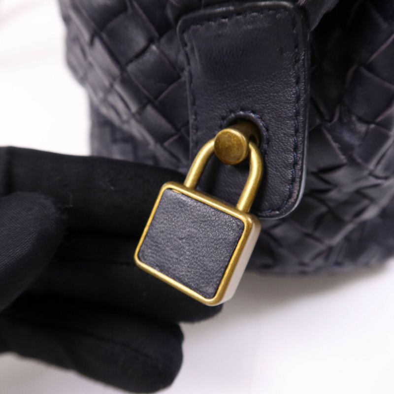 BOTTEGA VENETA 織紋皮革Shoulder Bag金扣肩背袋-6