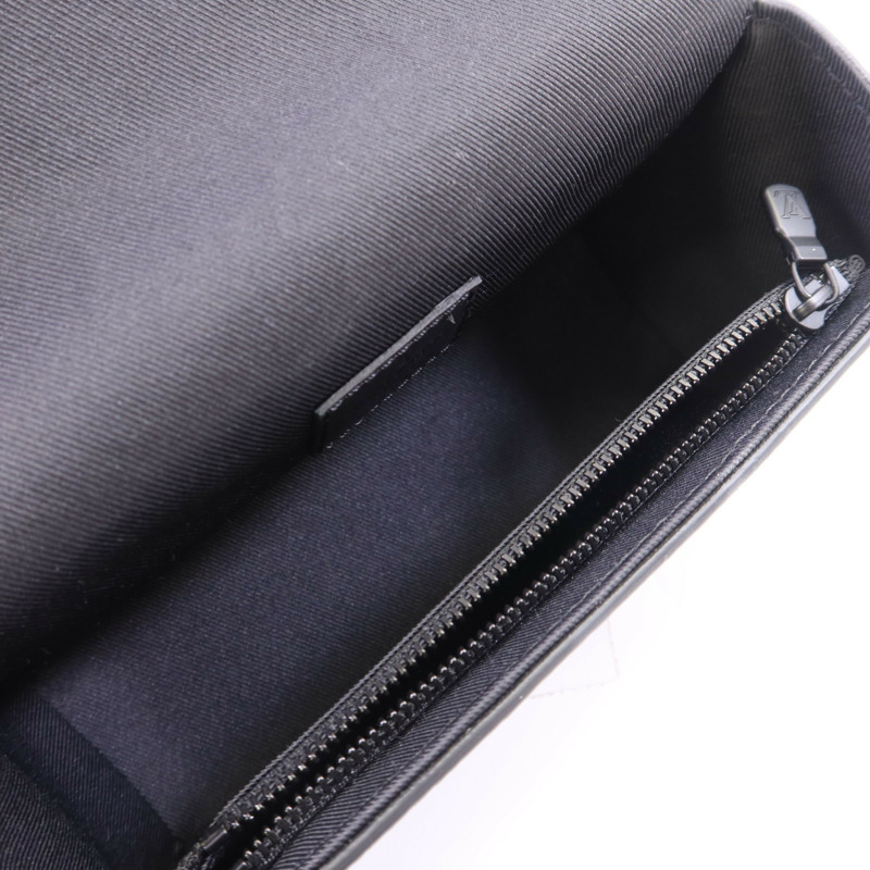 LOUIS VUITTON Monogram Eclipse Steamer Wearable Wallet肩背袋-11