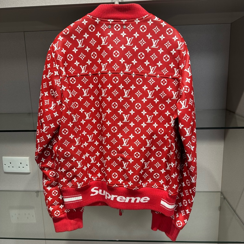 LOUIS VUITTON FW21 红色老花皮衣-1