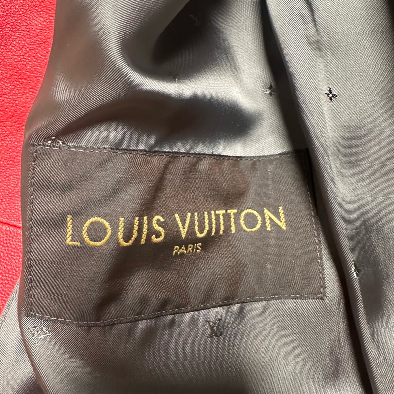 LOUIS VUITTON FW21 红色老花皮衣-3