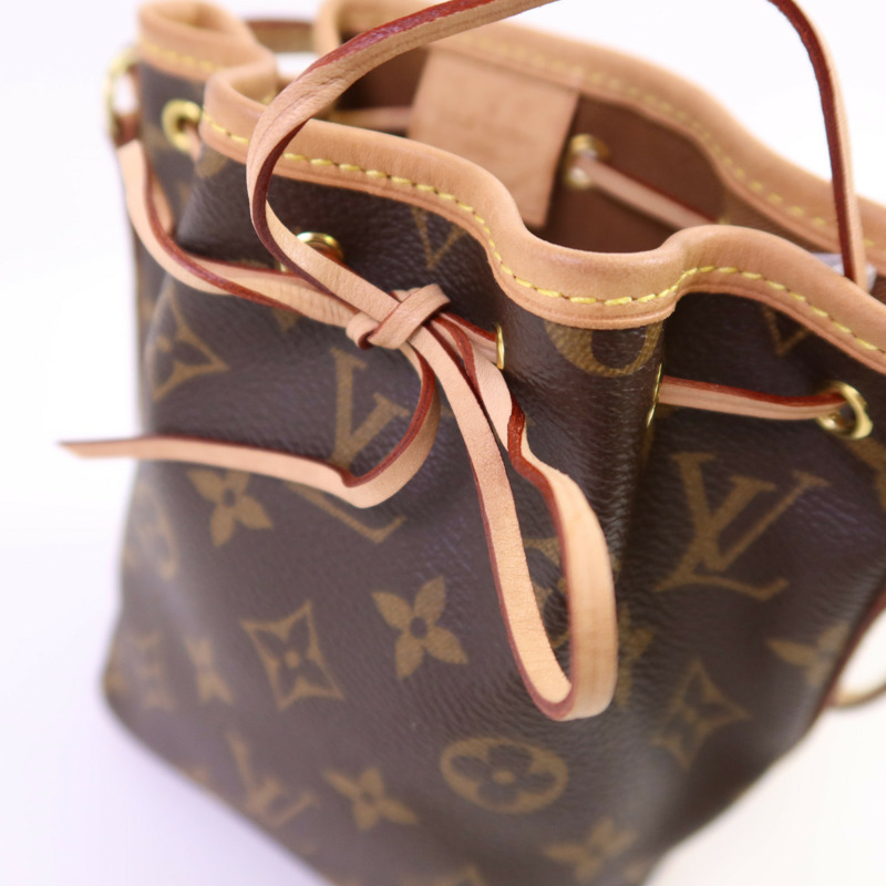 LOUIS VUITTON Monogram Nano Noe金扣肩背袋-9