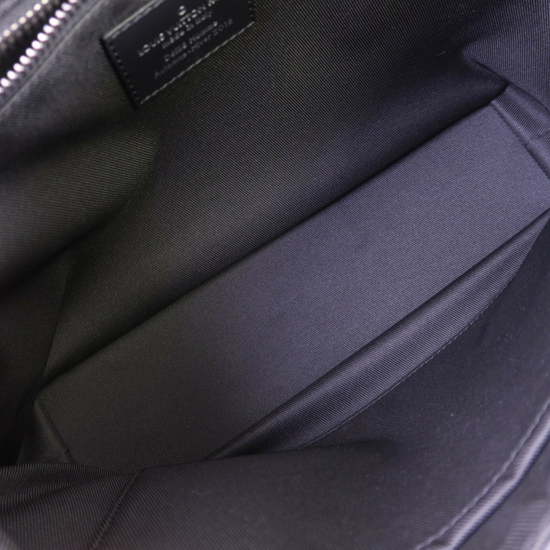 LOUIS VUITTON Monogram Eclipse Messenger PM Voyager銀扣肩背袋-17