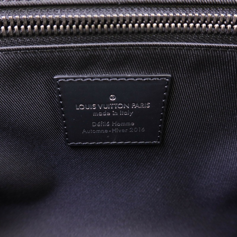 LOUIS VUITTON Monogram Eclipse Messenger PM Voyager銀扣肩背袋-18