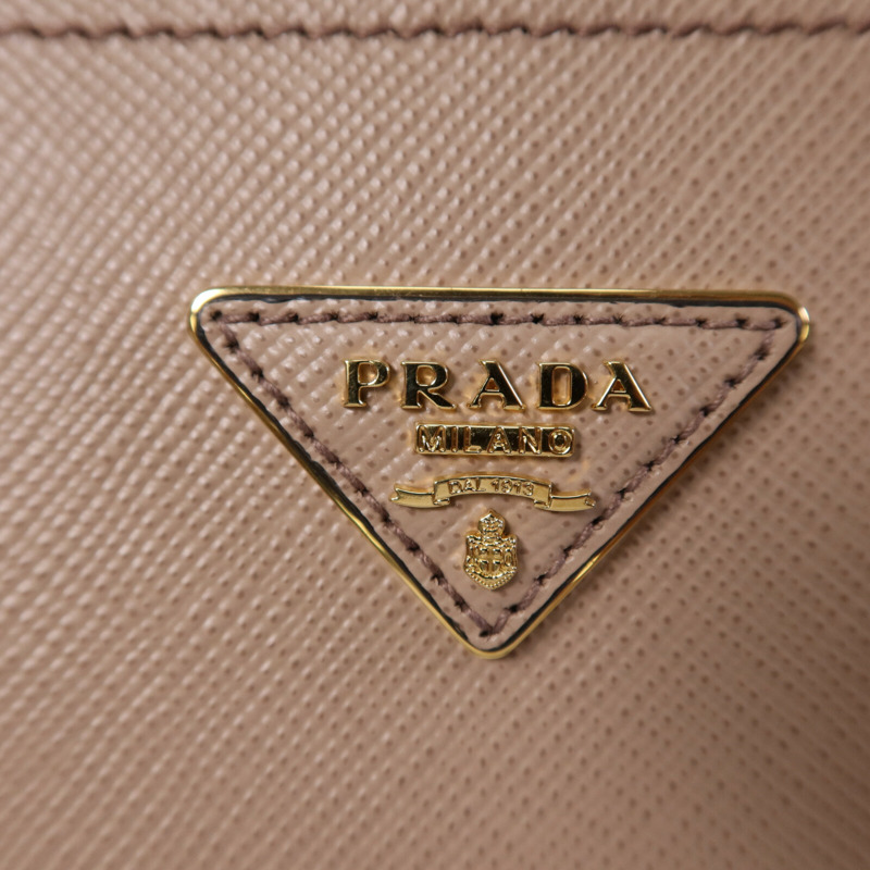 PRADA Saffiano皮革Panier金扣手挽肩背兩用袋-6