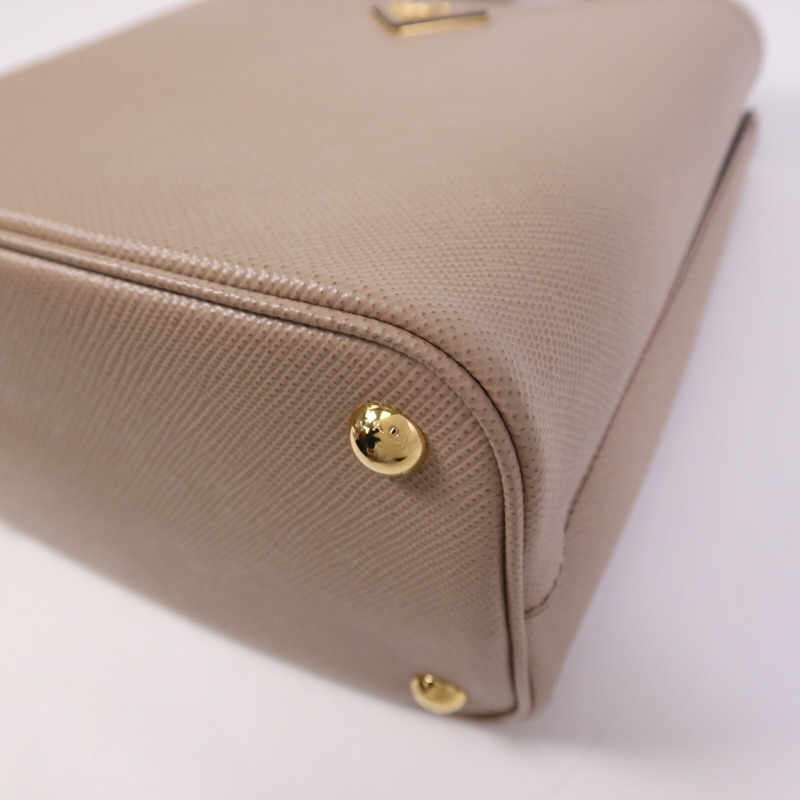 PRADA Saffiano皮革Panier金扣手挽肩背兩用袋-10