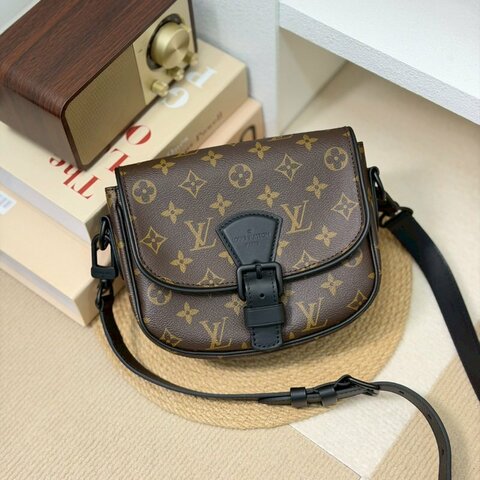(全新大全配✨適合送禮)🏷LV 路易威登．Montsouris 郵差包 PM M47060