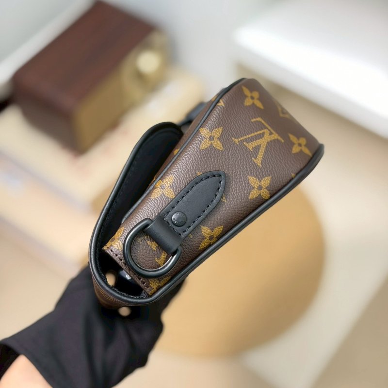 (全新大全配✨適合送禮)🏷LV 路易威登．Montsouris 郵差包 PM M47060-2