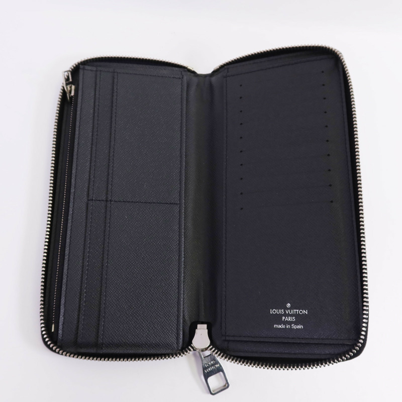 LOUIS VUITTON Taiga Zippy Wallet Vertical銀扣長錢包-9