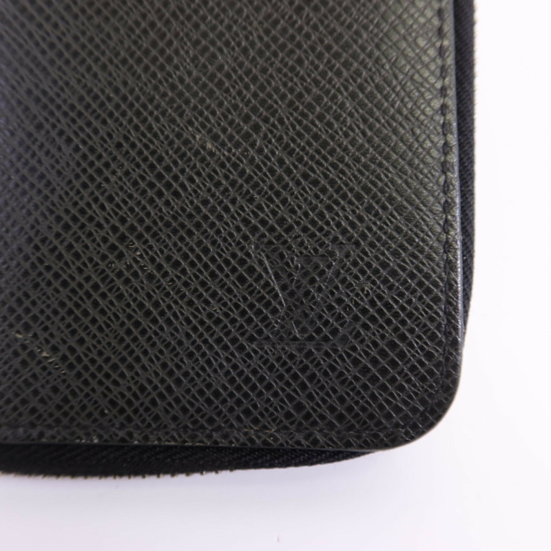 LOUIS VUITTON Taiga Zippy Wallet Vertical銀扣長錢包-16