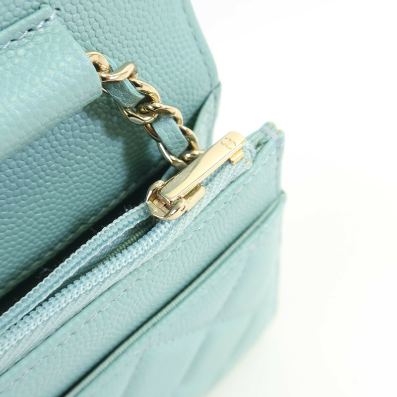 CHANEL 牛皮皮革WOC Wallet On Chain金扣鏈帶肩背袋-11