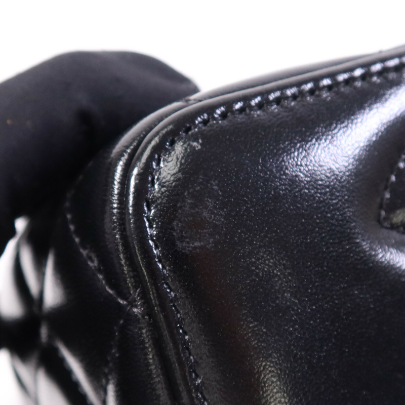 CHANEL 皮革Vanity Case金扣鏈帶肩背袋-14