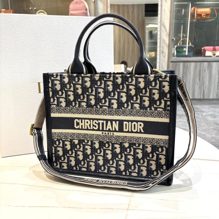 *SHIHNA名牌精品* DIOR Book Tote 藍色老花刺繡小型托特包-0