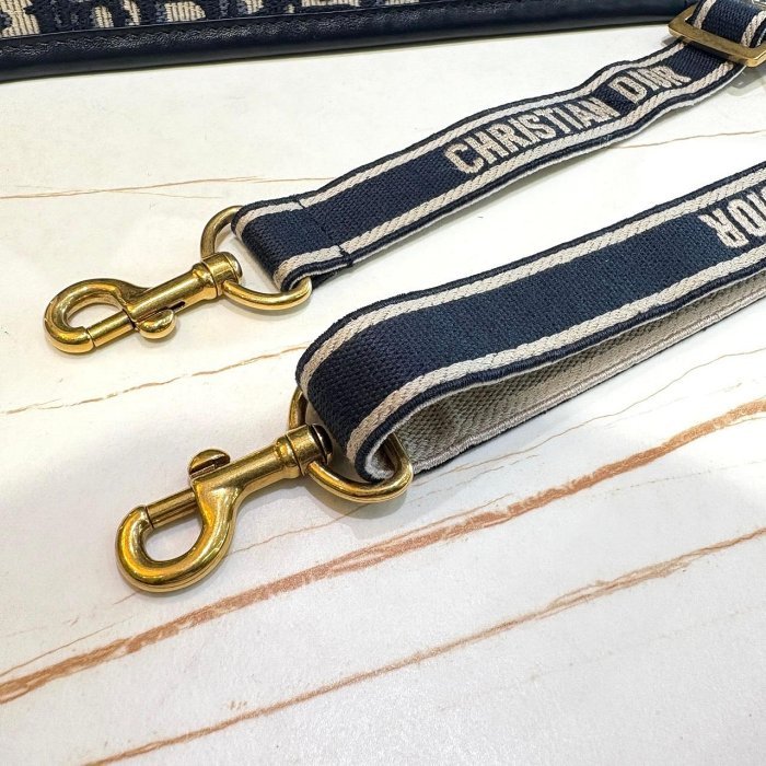 *SHIHNA名牌精品* DIOR Book Tote 藍色老花刺繡小型托特包-6