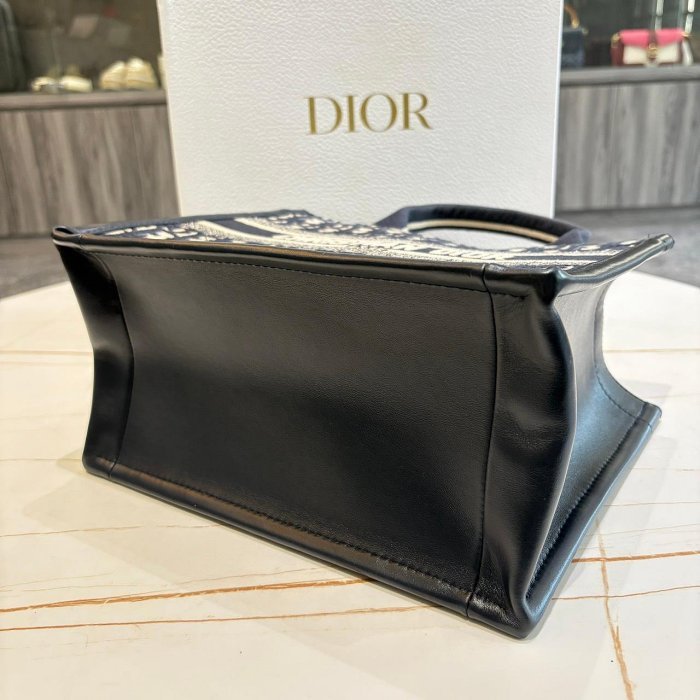 *SHIHNA名牌精品* DIOR Book Tote 藍色老花刺繡小型托特包-8