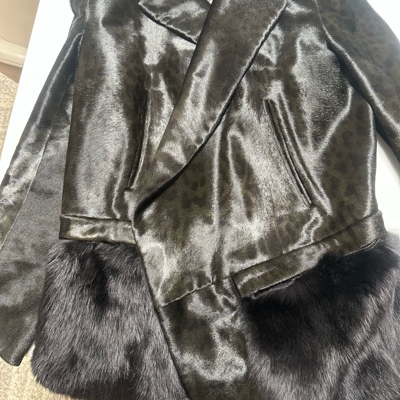 YSL圣罗兰皮草外套-6