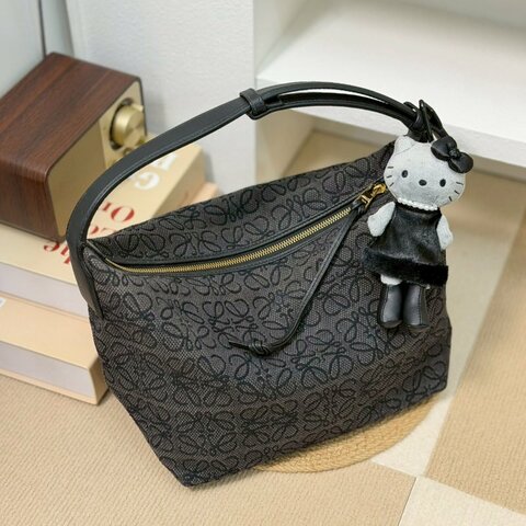 🏷Loewe 羅意威．Cubi 飯盒包 中號