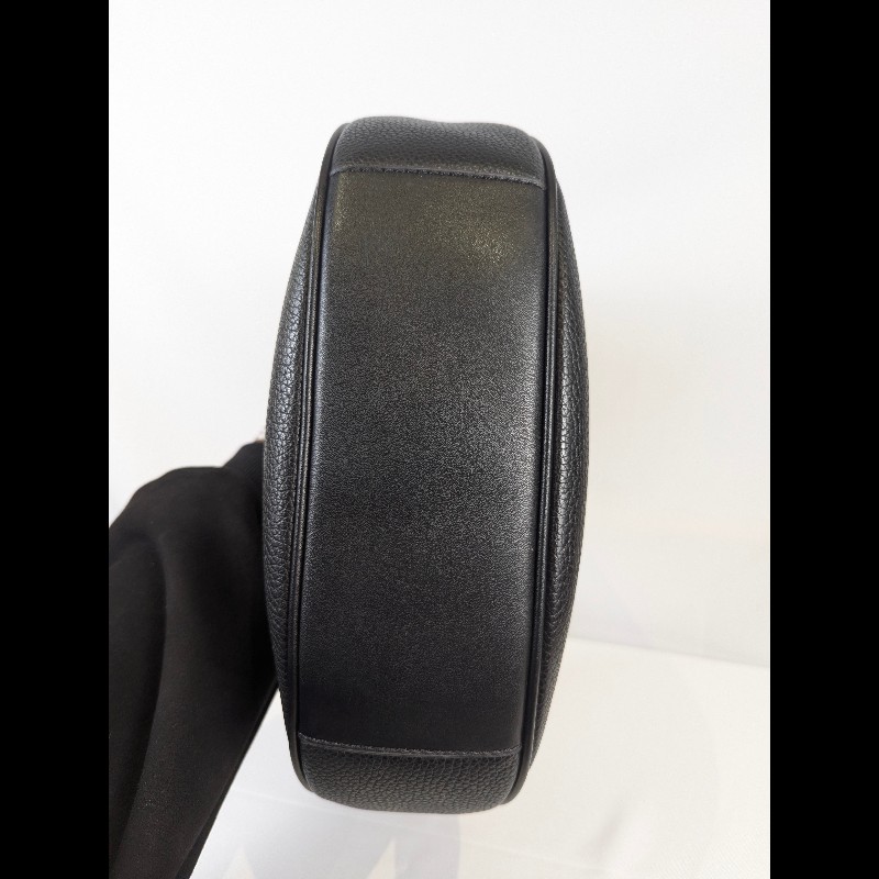 莉亞精品♡MK 荔枝牛皮半月包 近新閒置-6