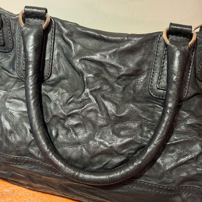 GIVENCHY Pandora 黑色 銀扣 中號-11