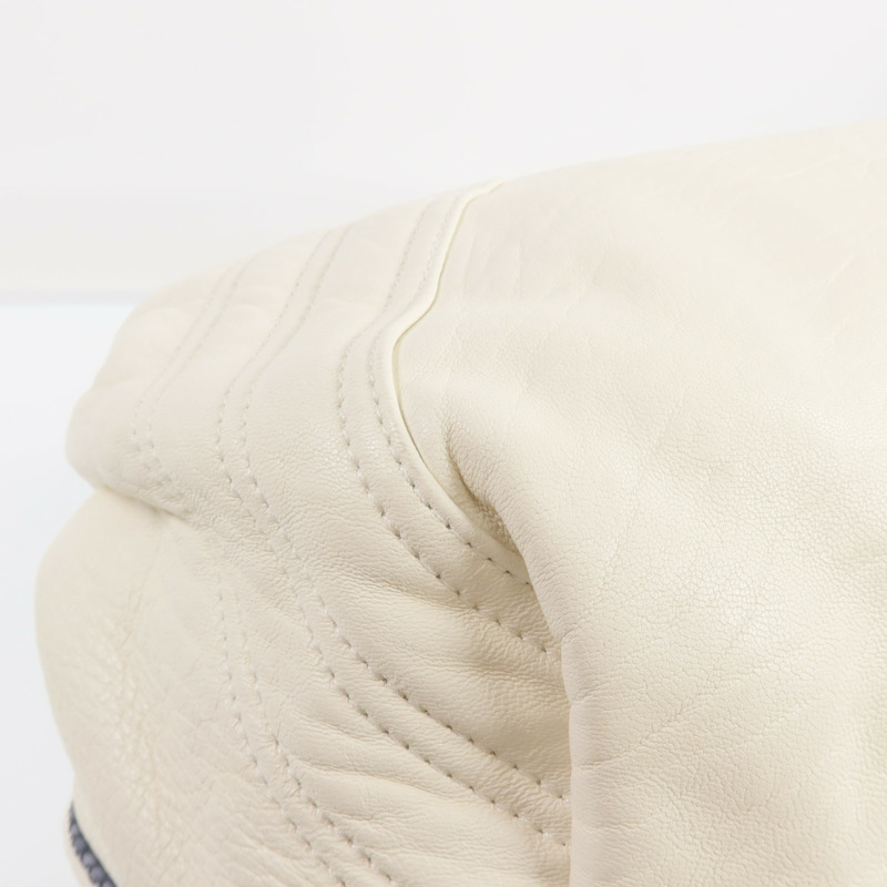 FENDI 牛皮皮革Shoulder Bag金扣肩背袋-15