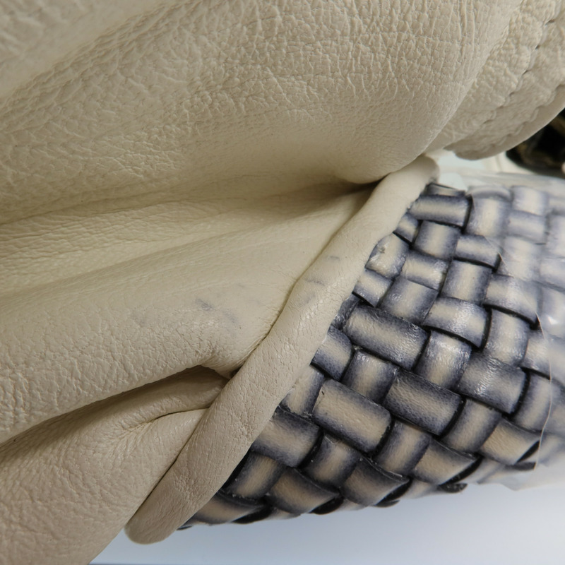 FENDI 牛皮皮革Shoulder Bag金扣肩背袋-16