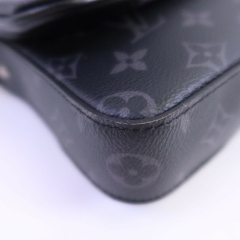 LOUIS VUITTON Monogram Eclipse Reverse Trio Messenger銀扣肩背袋灰色-8