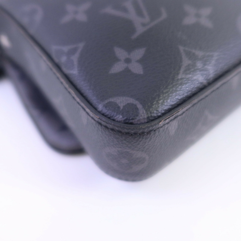 LOUIS VUITTON Monogram Eclipse Reverse Trio Messenger銀扣肩背袋灰色-10