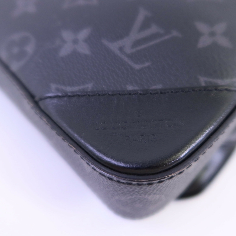 LOUIS VUITTON Monogram Eclipse Reverse Trio Messenger銀扣肩背袋灰色-12