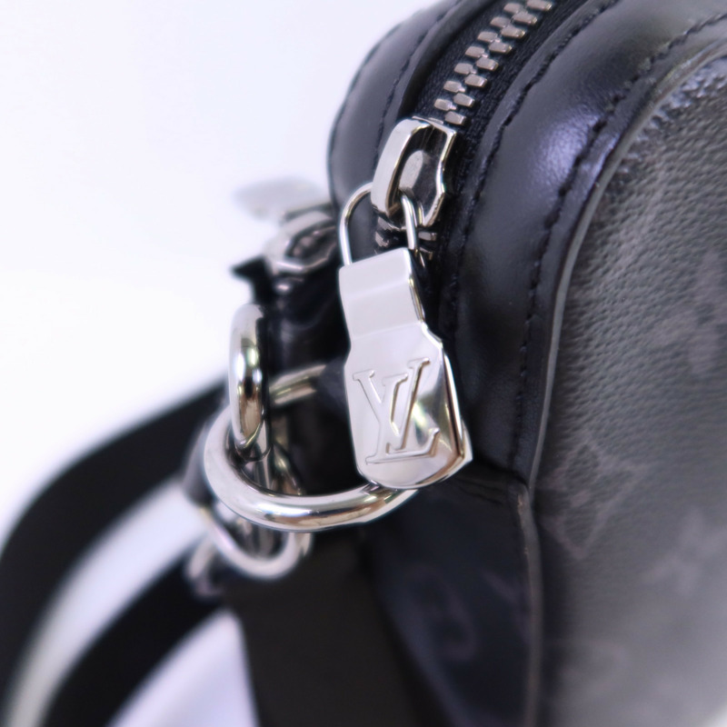 LOUIS VUITTON Monogram Eclipse Reverse Trio Messenger銀扣肩背袋灰色-14