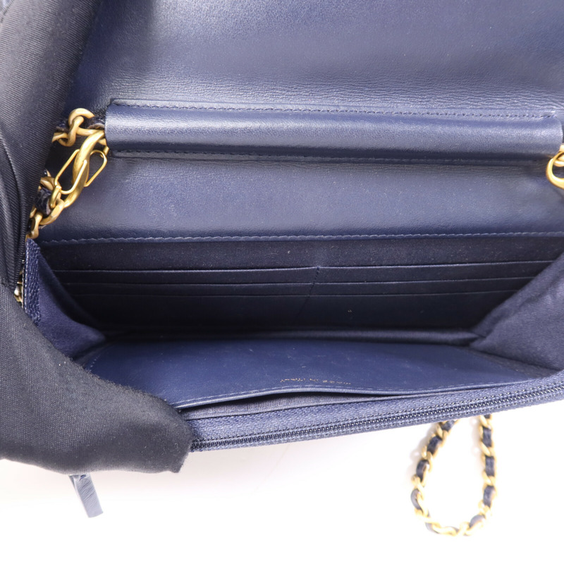 CHANEL 牛皮皮革Boy Woc金扣鏈帶肩背袋-4