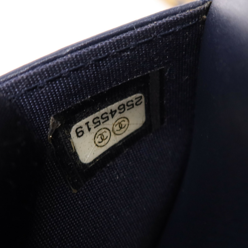 CHANEL 牛皮皮革Boy Woc金扣鏈帶肩背袋-7