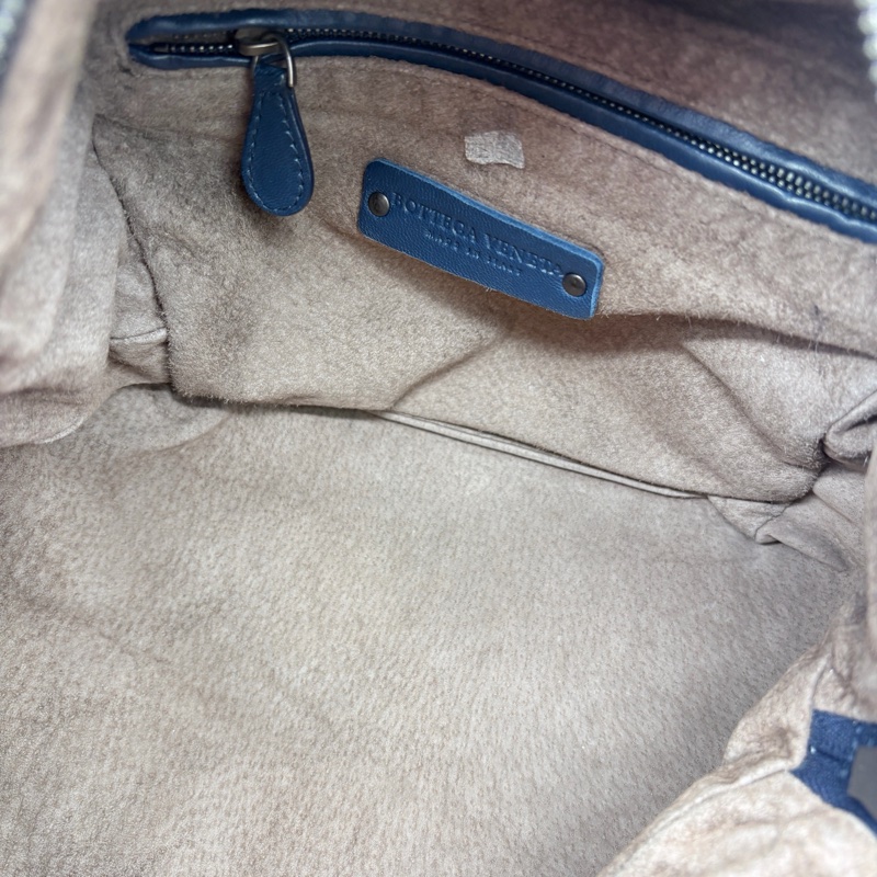 「JL精品代購」 9新 BV 霧霾深藍編織骰子方塊斜挎包-17