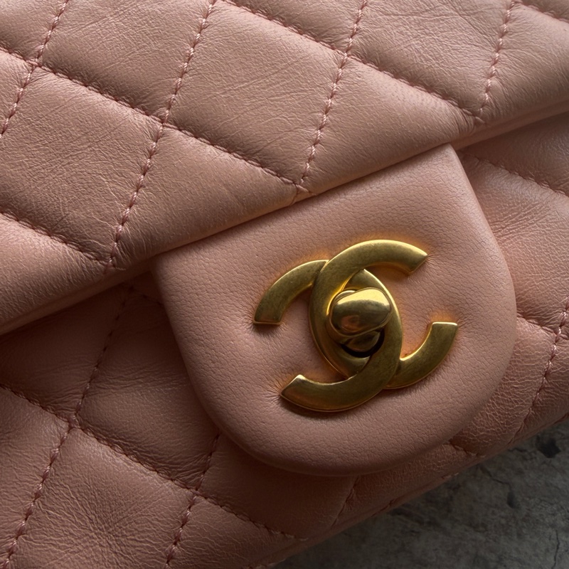 Chanel 金球mini蜜桃粉-3