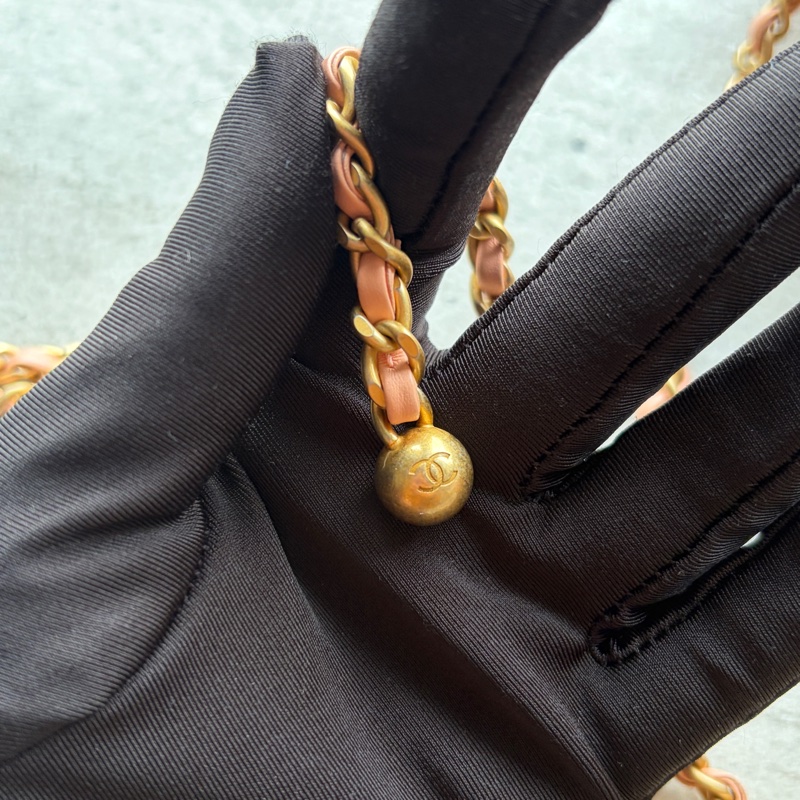 Chanel 金球mini蜜桃粉-13