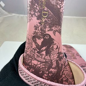 ＊奢華大道國際精品＊【D0279】DIOR 粉紫色刺繡叢林動物圖騰平底托鞋38號-3