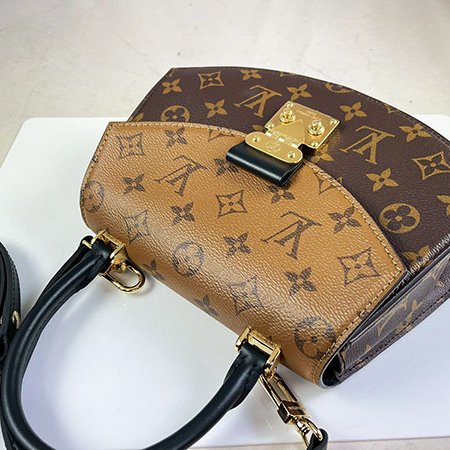 *奢華大道國際精品*【L3348】LV雙色原花 Tilsitt 扇形手提/斜背兩用包 M46548-2