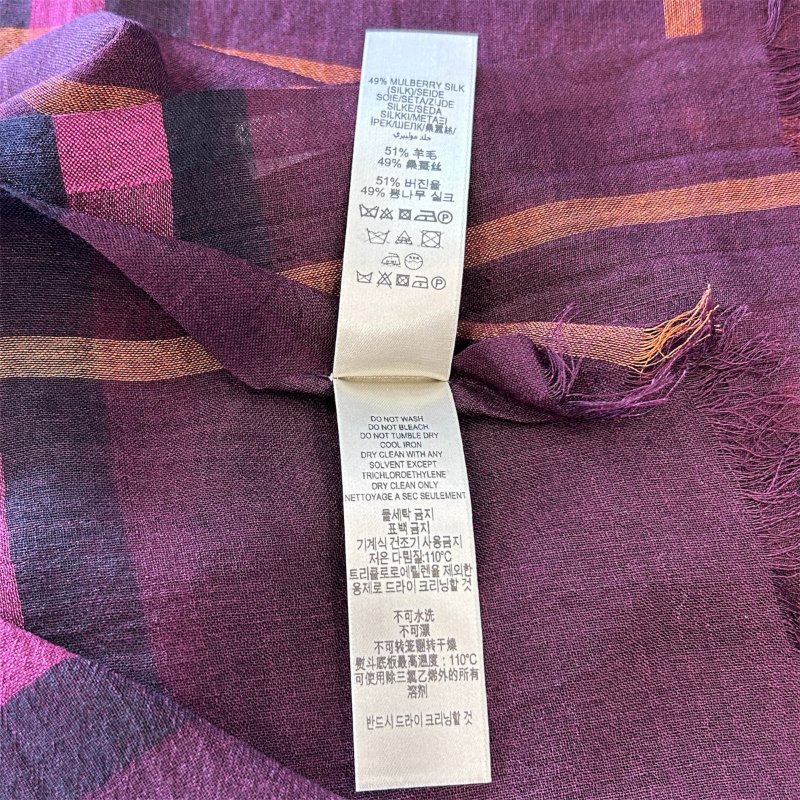 BURBERRY酒紅格紋薄圍巾-3